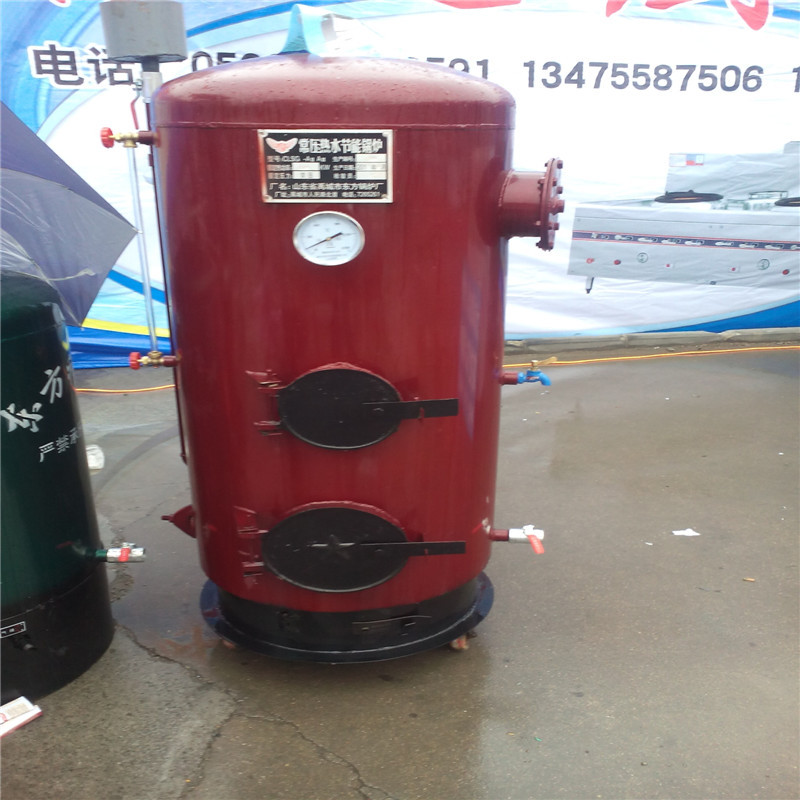 平頂山小型燃煤無壓立式蒸汽鍋爐批發-豆腐饅頭洗浴采暖鍋爐報價