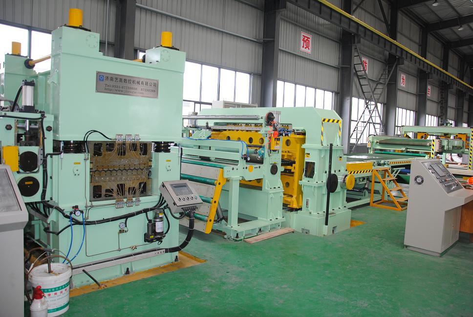 鋁板校平機(jī)、鋁板開平機(jī)、鋁板矯直機(jī)